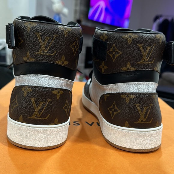 Louis Vuitton Rivoli Sneaker Boot - Picture 2 of 12